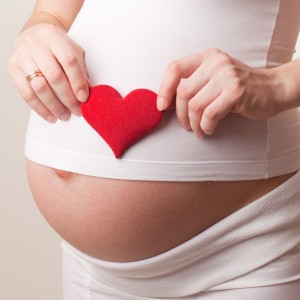 При беременности происходит изменение гормонального фона