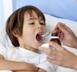 Родители не спешат давать детям антибиотики