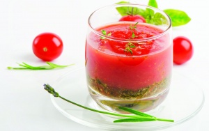 Домашний томатный сок может стать частью различных блюд