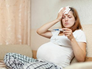 Причины возникновения ОРВИ у беременных могут быть самыми различными
